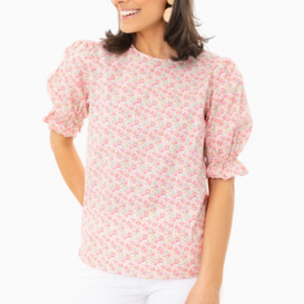 TUCKERNUCK  Floral Bee Blouse